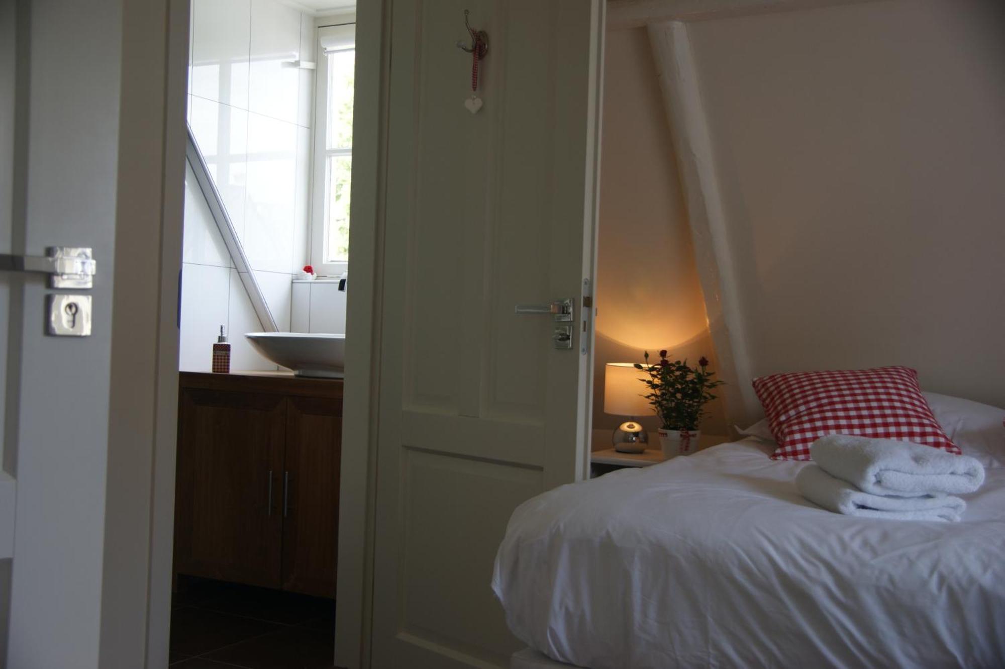 De Thuiskamer In Grou Als B&B Of Vakantiehuis Eksteriør bilde
